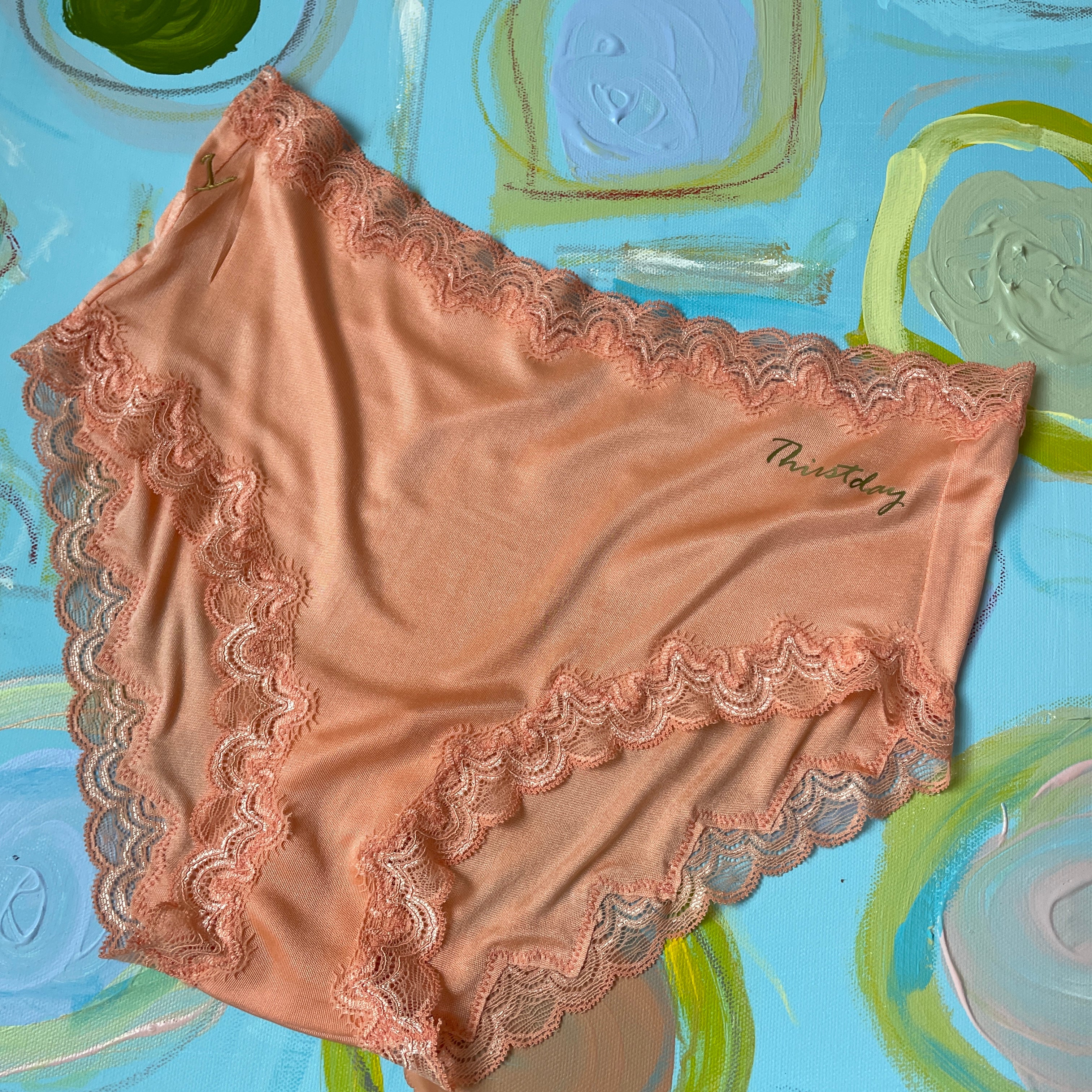 DAY IN BRIEF: PIPPA FRAUMENI, ABSTRACT ARTIST