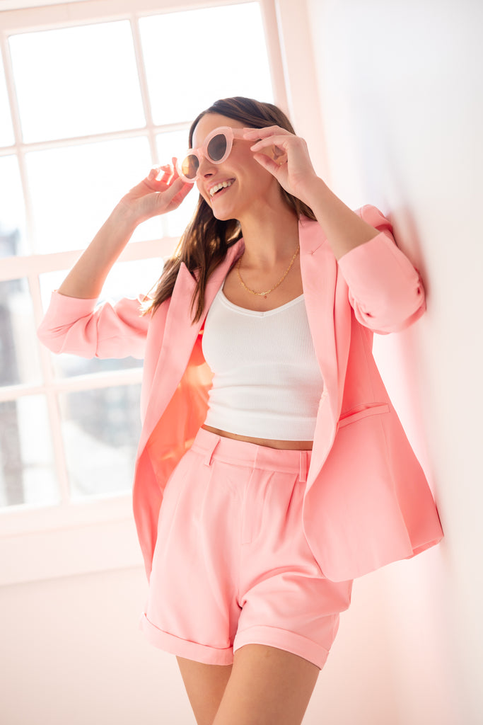 1 Piece, 4 Ways: The Braless